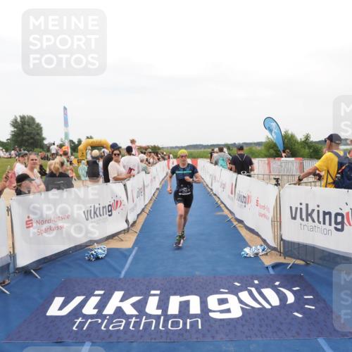 22.06.2025 - Viking Triathlon MichiJ http://msf.ph/oto/8127581 22.06.2025 15:24:48 Ziel 210, 607 meine-sportfotos.de
