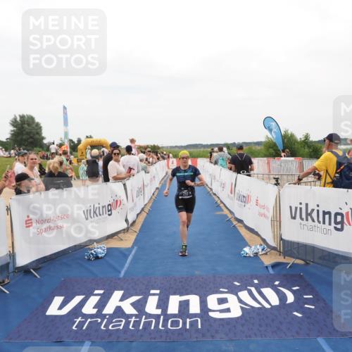 22.06.2025 - Viking Triathlon MichiJ http://msf.ph/oto/8127584 22.06.2025 15:24:49 Ziel 210, 607 meine-sportfotos.de