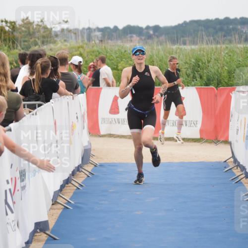 22.06.2025 - Viking Triathlon MichiJ http://msf.ph/oto/8127605 22.06.2025 15:24:53 Ziel 200, 210 meine-sportfotos.de