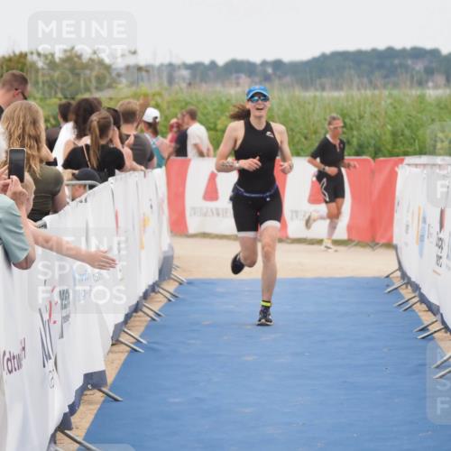22.06.2025 - Viking Triathlon MichiJ http://msf.ph/oto/8127612 22.06.2025 15:24:53 Ziel 200, 210 meine-sportfotos.de