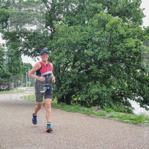 22.06.2025 - Viking Triathlon KatJ http://msf.ph/oto/8127619 22.06.2025 15:32:57 Laufen 131 meine-sportfotos.de