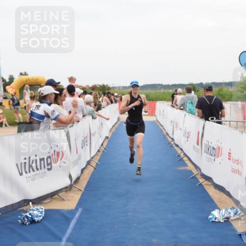 22.06.2025 - Viking Triathlon MichiJ http://msf.ph/oto/8127675 22.06.2025 15:24:56 Ziel 200 meine-sportfotos.de