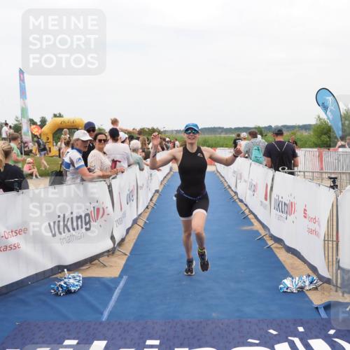 22.06.2025 - Viking Triathlon MichiJ http://msf.ph/oto/8127692 22.06.2025 15:24:57 Ziel 200 meine-sportfotos.de