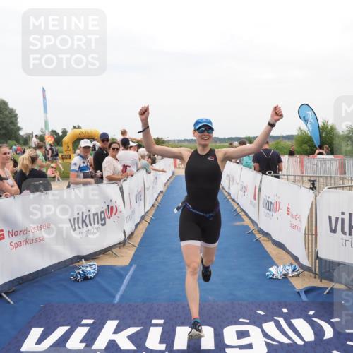 22.06.2025 - Viking Triathlon MichiJ http://msf.ph/oto/8127705 22.06.2025 15:24:57 Ziel 200 meine-sportfotos.de