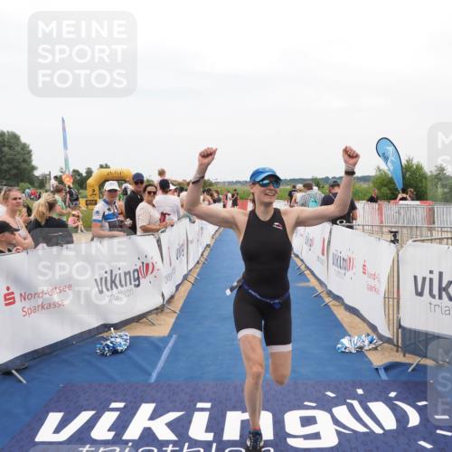 22.06.2025 - Viking Triathlon MichiJ http://msf.ph/oto/8127708 22.06.2025 15:24:57 Ziel 200 meine-sportfotos.de