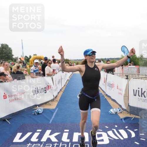 22.06.2025 - Viking Triathlon MichiJ http://msf.ph/oto/8127711 22.06.2025 15:24:57 Ziel 200 meine-sportfotos.de