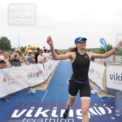 22.06.2025 - Viking Triathlon MichiJ http://msf.ph/oto/8127714 22.06.2025 15:24:57 Ziel 200 meine-sportfotos.de