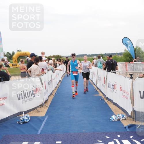 22.06.2025 - Viking Triathlon MichiJ http://msf.ph/oto/8127772 22.06.2025 15:25:12 Ziel 626 meine-sportfotos.de