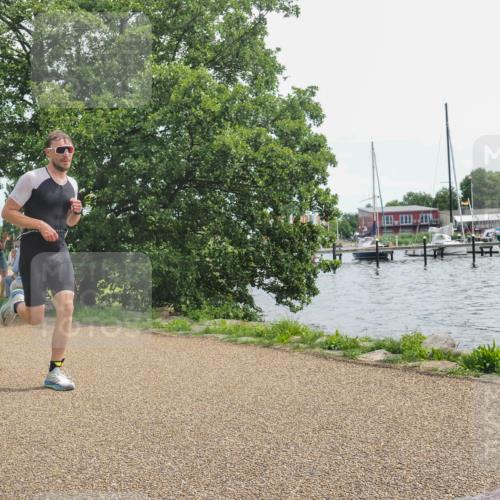 22.06.2025 - Viking Triathlon KatJ http://msf.ph/oto/8127778 22.06.2025 13:49:53 Laufen 233, 455 meine-sportfotos.de