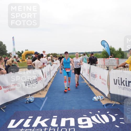22.06.2025 - Viking Triathlon MichiJ http://msf.ph/oto/8127788 22.06.2025 15:25:12 Ziel 626 meine-sportfotos.de