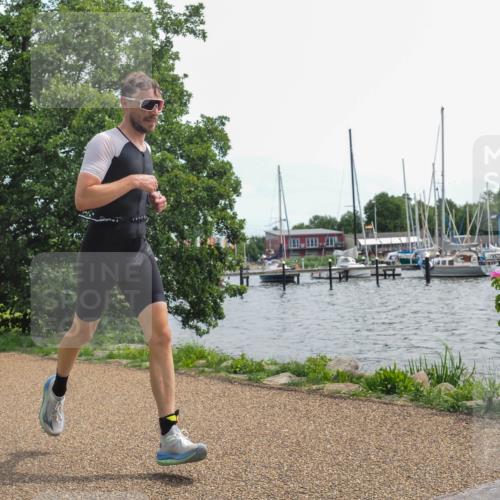 22.06.2025 - Viking Triathlon KatJ http://msf.ph/oto/8127792 22.06.2025 13:49:54 Laufen 127, 233 meine-sportfotos.de