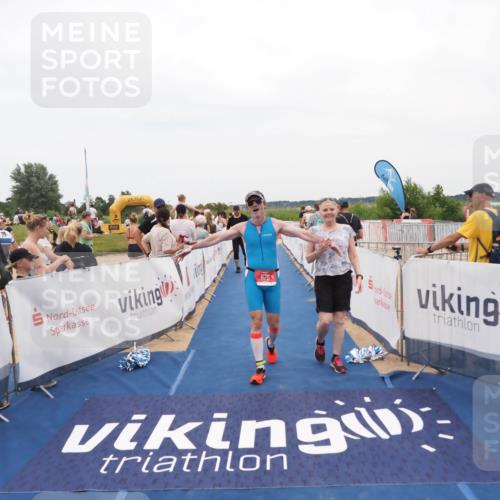 22.06.2025 - Viking Triathlon MichiJ http://msf.ph/oto/8127817 22.06.2025 15:25:14 Ziel 626 meine-sportfotos.de