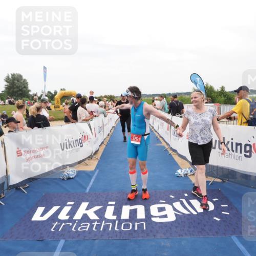 22.06.2025 - Viking Triathlon MichiJ http://msf.ph/oto/8127832 22.06.2025 15:25:15 Ziel 626 meine-sportfotos.de