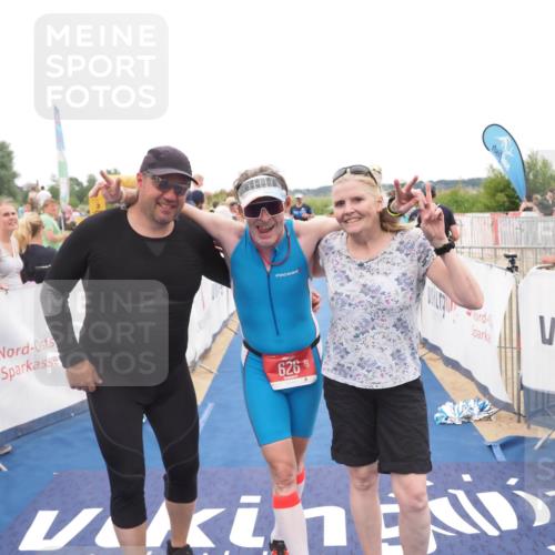 22.06.2025 - Viking Triathlon MichiJ http://msf.ph/oto/8127889 22.06.2025 15:25:24 Ziel 91, 394 meine-sportfotos.de
