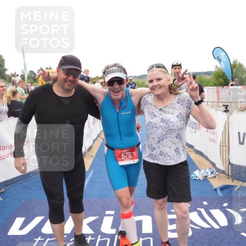 22.06.2025 - Viking Triathlon MichiJ http://msf.ph/oto/8127900 22.06.2025 15:25:25 Ziel 91, 394 meine-sportfotos.de