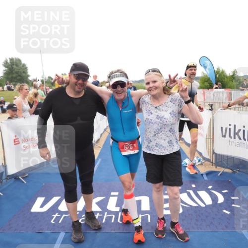 22.06.2025 - Viking Triathlon MichiJ http://msf.ph/oto/8127908 22.06.2025 15:25:25 Ziel 91, 394 meine-sportfotos.de