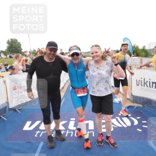 22.06.2025 - Viking Triathlon MichiJ http://msf.ph/oto/8127911 22.06.2025 15:25:25 Ziel 91, 394 meine-sportfotos.de