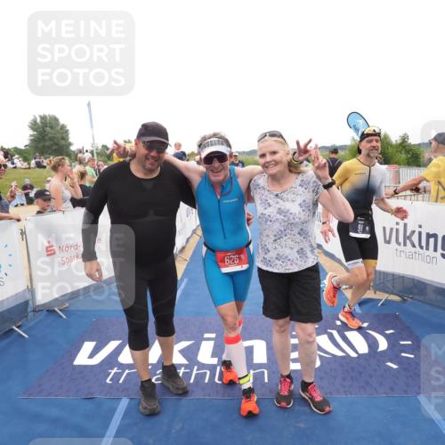 22.06.2025 - Viking Triathlon MichiJ http://msf.ph/oto/8127915 22.06.2025 15:25:25 Ziel 91, 394 meine-sportfotos.de