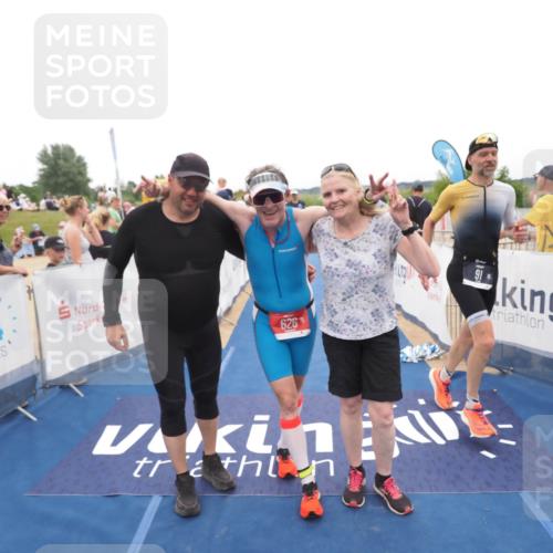 22.06.2025 - Viking Triathlon MichiJ http://msf.ph/oto/8127918 22.06.2025 15:25:25 Ziel 91, 394 meine-sportfotos.de