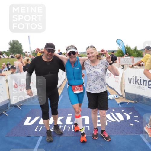 22.06.2025 - Viking Triathlon MichiJ http://msf.ph/oto/8127925 22.06.2025 15:25:26 Ziel 91, 394 meine-sportfotos.de