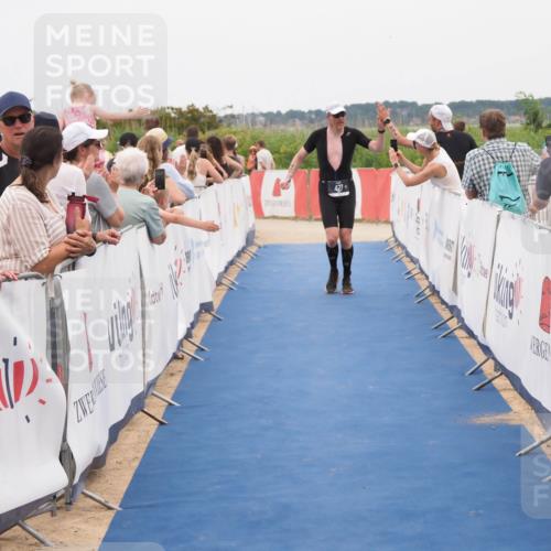 22.06.2025 - Viking Triathlon MichiJ http://msf.ph/oto/8127942 22.06.2025 15:25:41 Ziel 427 meine-sportfotos.de