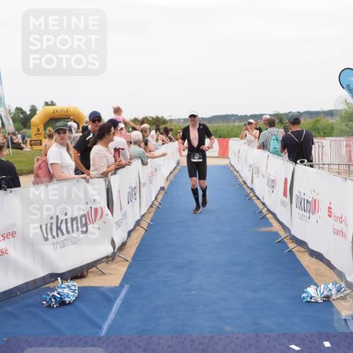 22.06.2025 - Viking Triathlon MichiJ http://msf.ph/oto/8127985 22.06.2025 15:25:43 Ziel 427 meine-sportfotos.de