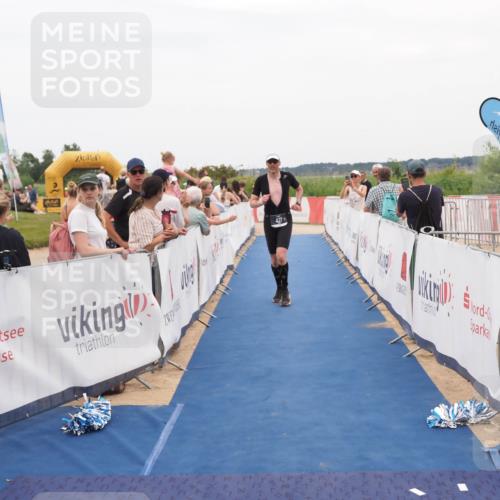 22.06.2025 - Viking Triathlon MichiJ http://msf.ph/oto/8127989 22.06.2025 15:25:43 Ziel 427 meine-sportfotos.de