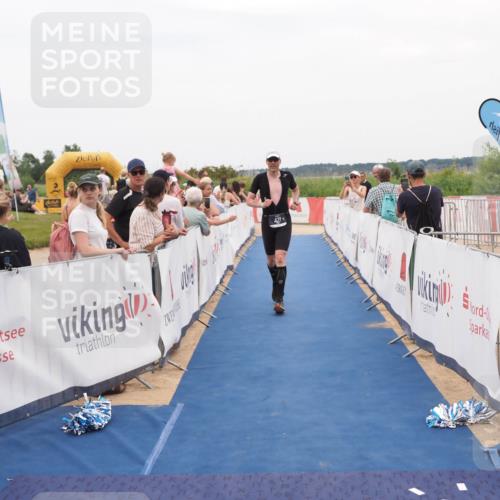 22.06.2025 - Viking Triathlon MichiJ http://msf.ph/oto/8127990 22.06.2025 15:25:43 Ziel 427 meine-sportfotos.de