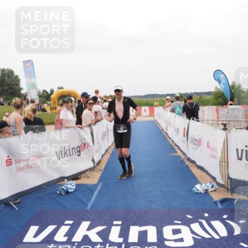 22.06.2025 - Viking Triathlon MichiJ http://msf.ph/oto/8128023 22.06.2025 15:25:45 Ziel 22, 427 meine-sportfotos.de