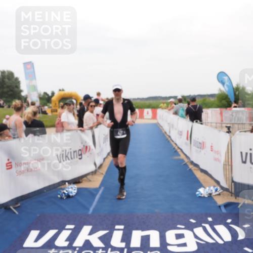 22.06.2025 - Viking Triathlon MichiJ http://msf.ph/oto/8128029 22.06.2025 15:25:45 Ziel 22, 427 meine-sportfotos.de