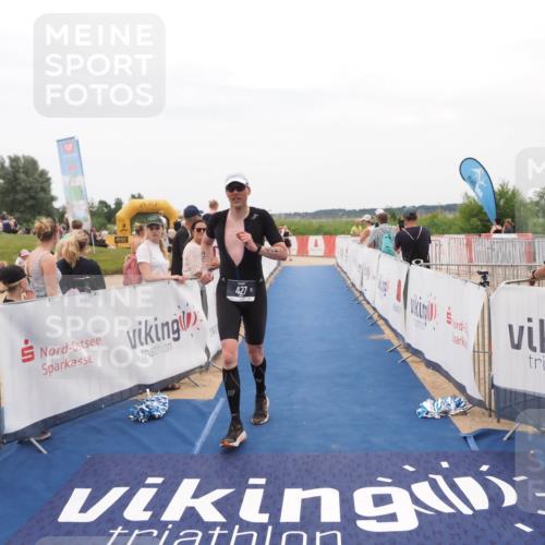 22.06.2025 - Viking Triathlon MichiJ http://msf.ph/oto/8128035 22.06.2025 15:25:45 Ziel 22, 427 meine-sportfotos.de