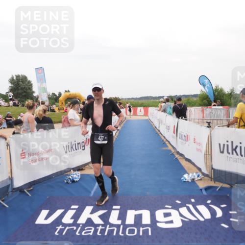 22.06.2025 - Viking Triathlon MichiJ http://msf.ph/oto/8128042 22.06.2025 15:25:45 Ziel 22, 427 meine-sportfotos.de