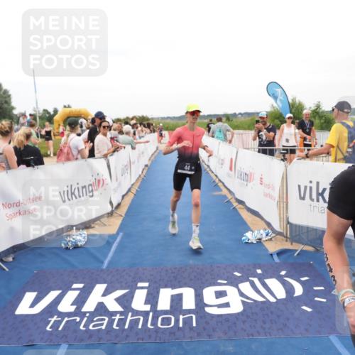 22.06.2025 - Viking Triathlon MichiJ http://msf.ph/oto/8128228 22.06.2025 15:25:57 Ziel 44, 343 meine-sportfotos.de