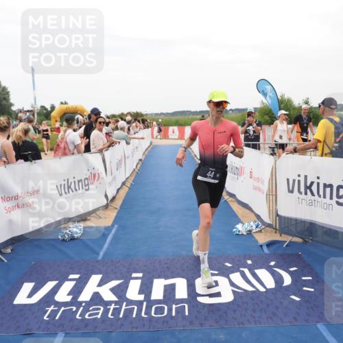 22.06.2025 - Viking Triathlon MichiJ http://msf.ph/oto/8128238 22.06.2025 15:25:57 Ziel 44, 343 meine-sportfotos.de