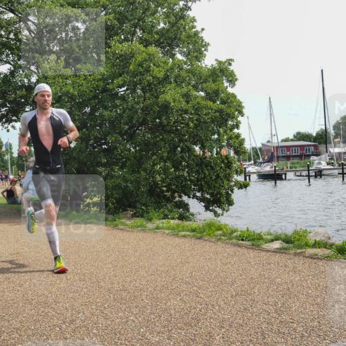 22.06.2025 - Viking Triathlon KatJ http://msf.ph/oto/8128281 22.06.2025 13:52:22 Laufen 215, 393 meine-sportfotos.de