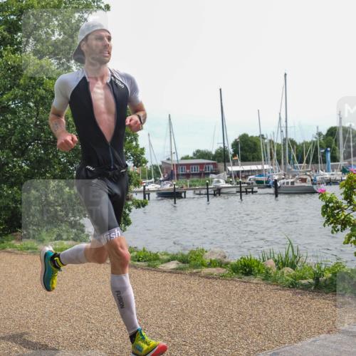 22.06.2025 - Viking Triathlon KatJ http://msf.ph/oto/8128296 22.06.2025 13:52:23 Laufen 215, 393 meine-sportfotos.de