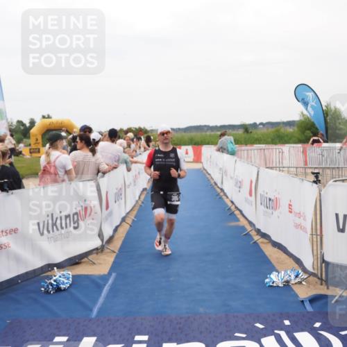 22.06.2025 - Viking Triathlon MichiJ http://msf.ph/oto/8128333 22.06.2025 15:26:38 Ziel 385 meine-sportfotos.de