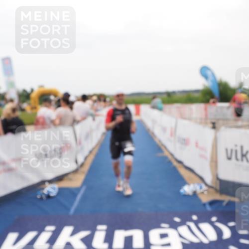 22.06.2025 - Viking Triathlon MichiJ http://msf.ph/oto/8128342 22.06.2025 15:26:39 Ziel 220, 385 meine-sportfotos.de
