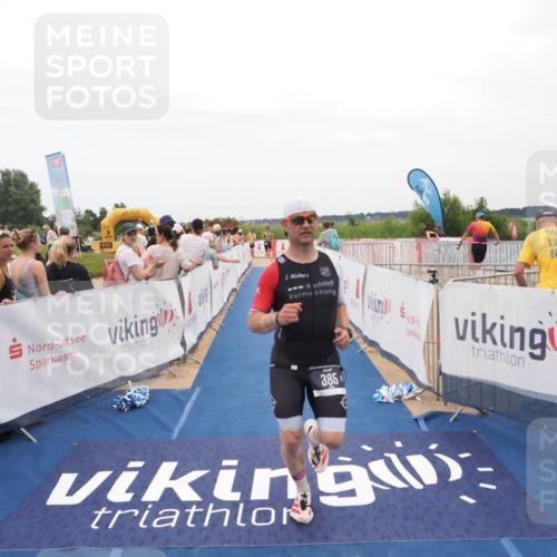22.06.2025 - Viking Triathlon MichiJ http://msf.ph/oto/8128359 22.06.2025 15:26:39 Ziel 220, 385 meine-sportfotos.de