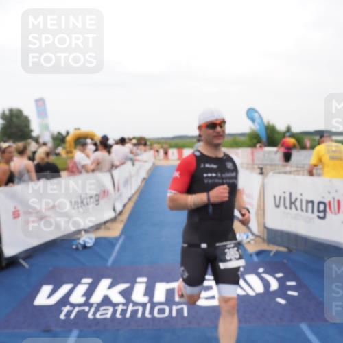 22.06.2025 - Viking Triathlon MichiJ http://msf.ph/oto/8128366 22.06.2025 15:26:40 Ziel 220, 385 meine-sportfotos.de