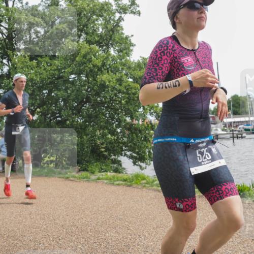 22.06.2025 - Viking Triathlon KatJ http://msf.ph/oto/8128376 22.06.2025 13:52:39 Laufen 525, 529 meine-sportfotos.de