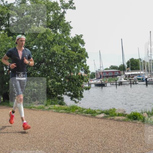 22.06.2025 - Viking Triathlon KatJ http://msf.ph/oto/8128387 22.06.2025 13:52:40 Laufen 525, 529 meine-sportfotos.de