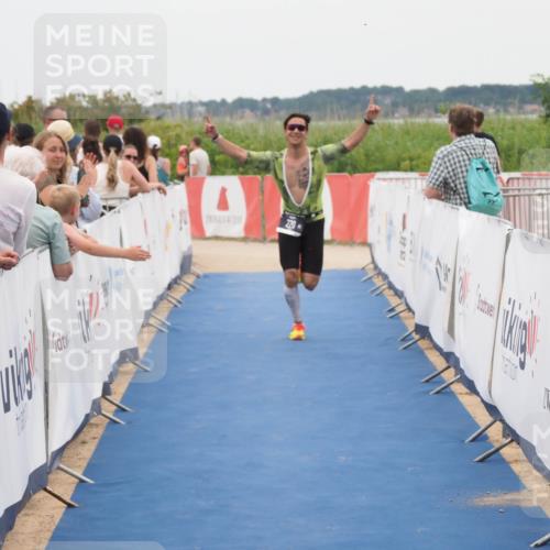 22.06.2025 - Viking Triathlon MichiJ http://msf.ph/oto/8128396 22.06.2025 15:26:43 Ziel 220, 385 meine-sportfotos.de