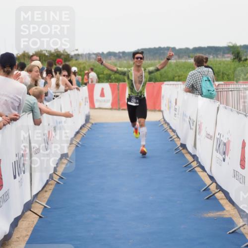 22.06.2025 - Viking Triathlon MichiJ http://msf.ph/oto/8128402 22.06.2025 15:26:43 Ziel 220, 385 meine-sportfotos.de