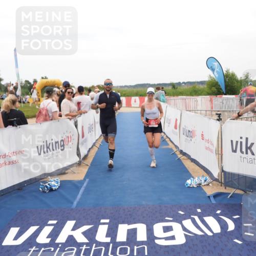 22.06.2025 - Viking Triathlon MichiJ http://msf.ph/oto/8128580 22.06.2025 15:26:57 Ziel 603 meine-sportfotos.de