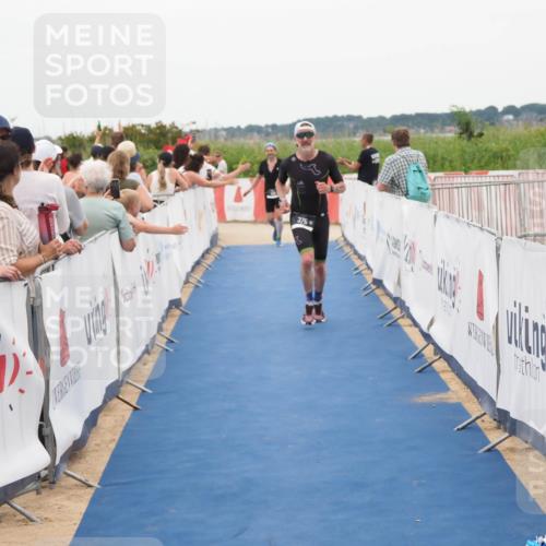22.06.2025 - Viking Triathlon MichiJ http://msf.ph/oto/8128658 22.06.2025 15:27:07 Ziel 375 meine-sportfotos.de