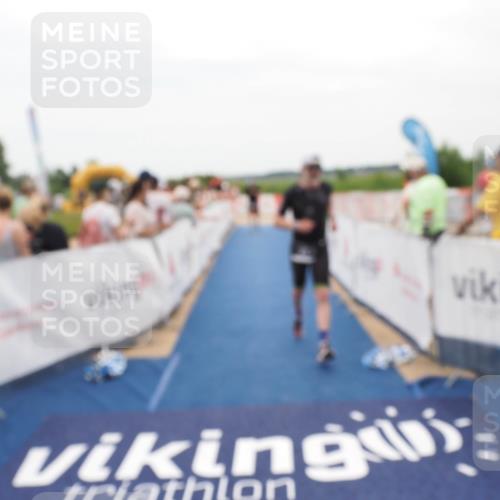 22.06.2025 - Viking Triathlon MichiJ http://msf.ph/oto/8128706 22.06.2025 15:27:09 Ziel 370, 375 meine-sportfotos.de