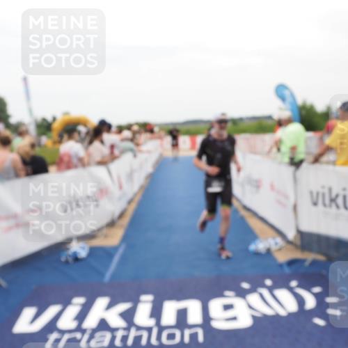 22.06.2025 - Viking Triathlon MichiJ http://msf.ph/oto/8128709 22.06.2025 15:27:10 Ziel 370, 375 meine-sportfotos.de