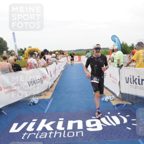 22.06.2025 - Viking Triathlon MichiJ http://msf.ph/oto/8128720 22.06.2025 15:27:10 Ziel 370, 375 meine-sportfotos.de