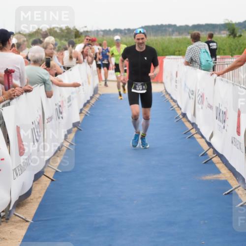 22.06.2025 - Viking Triathlon MichiJ http://msf.ph/oto/8128744 22.06.2025 15:27:13 Ziel 370, 375 meine-sportfotos.de